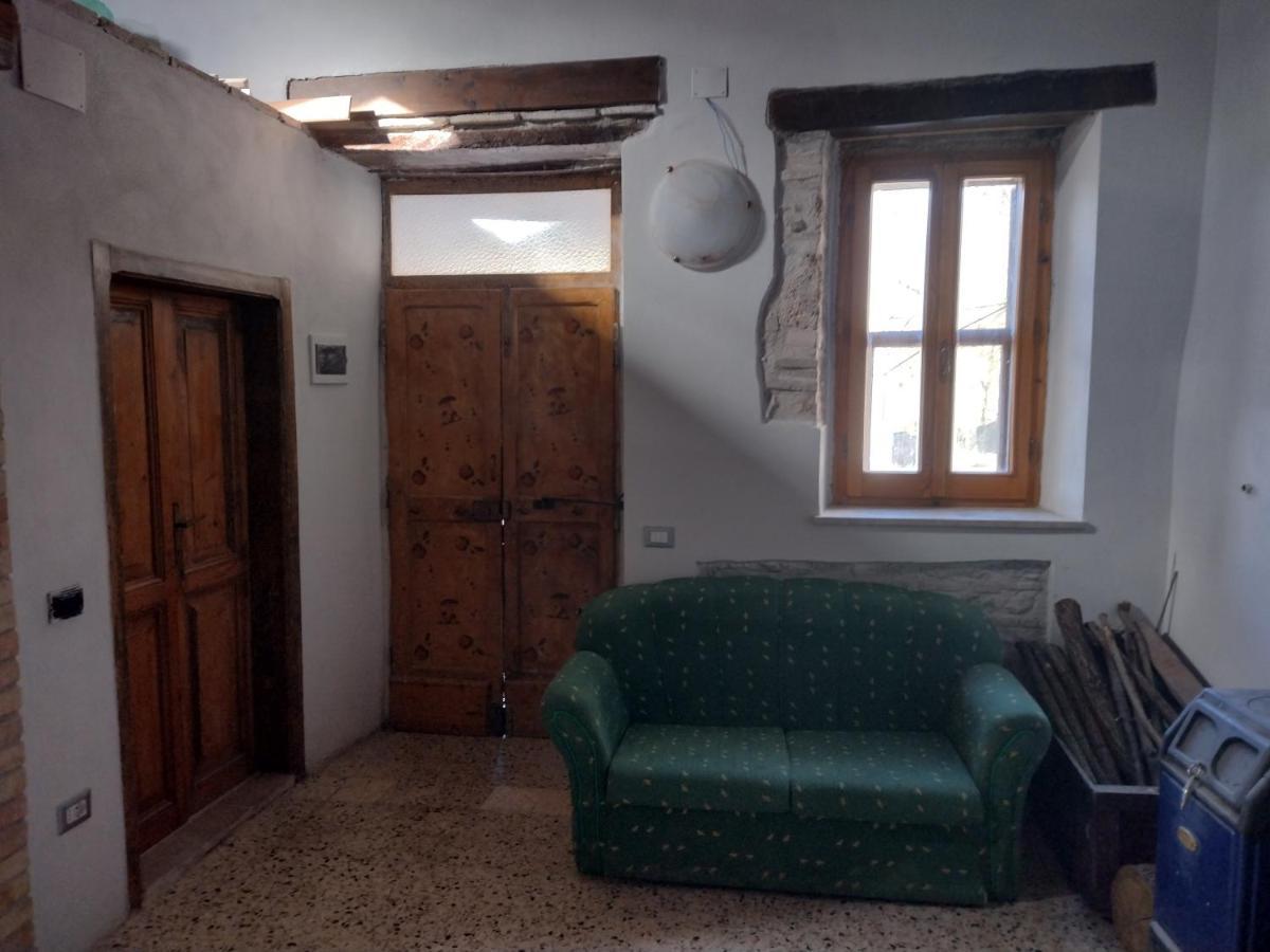 Casa Vacanze Borgo Medievale Villa Porzano Exterior photo